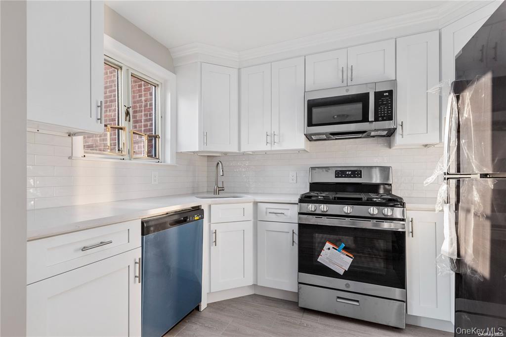 220-06 Stronghurst Avenue # Upper, Queens Village, NY 11427