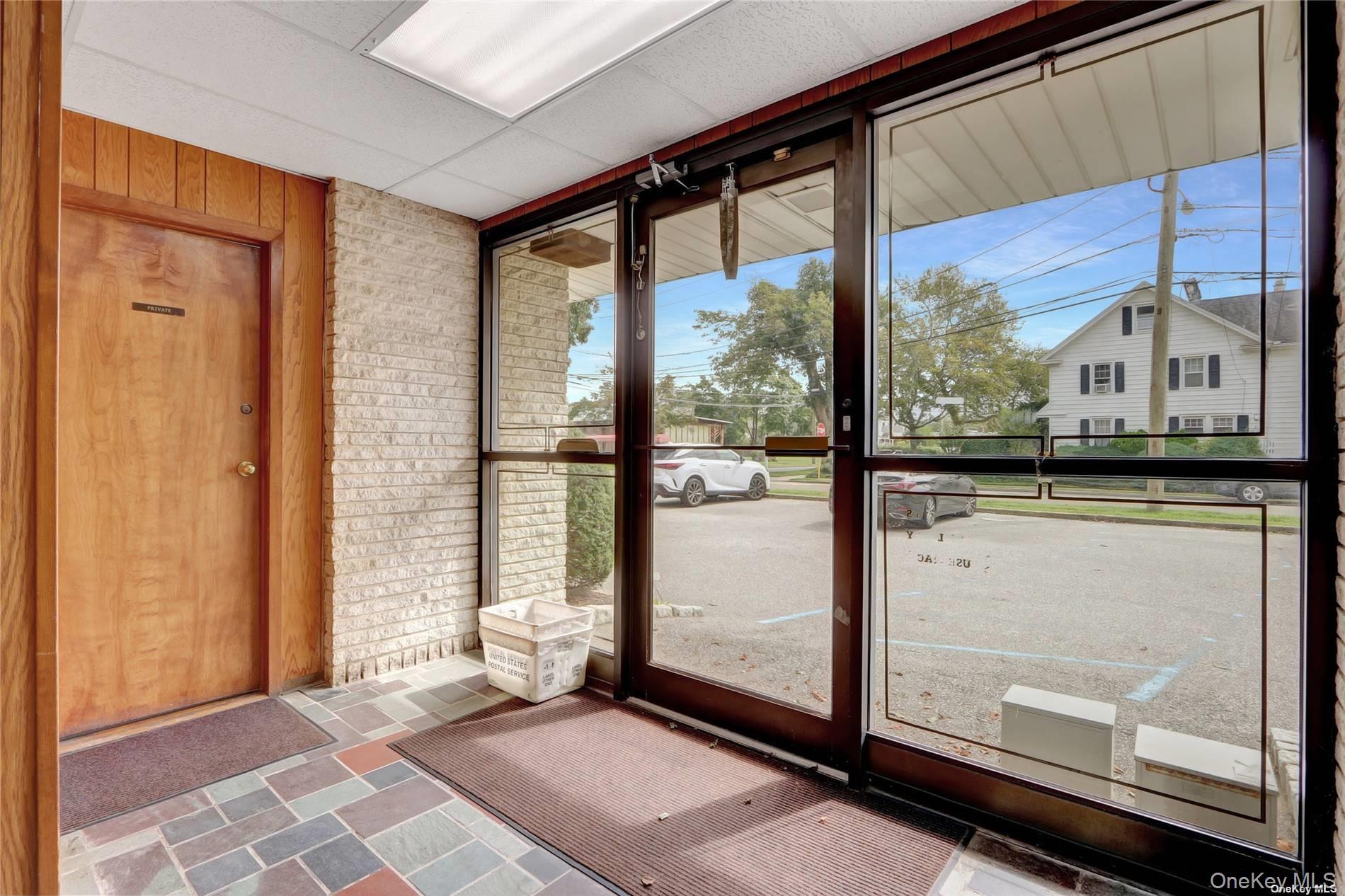 454 Deer Park Avenue, Babylon, NY 11702