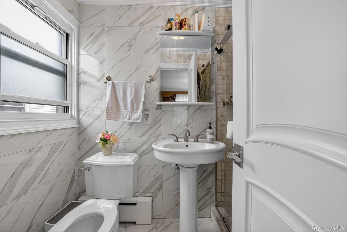 20 Ashford Place, Yonkers, NY 10701