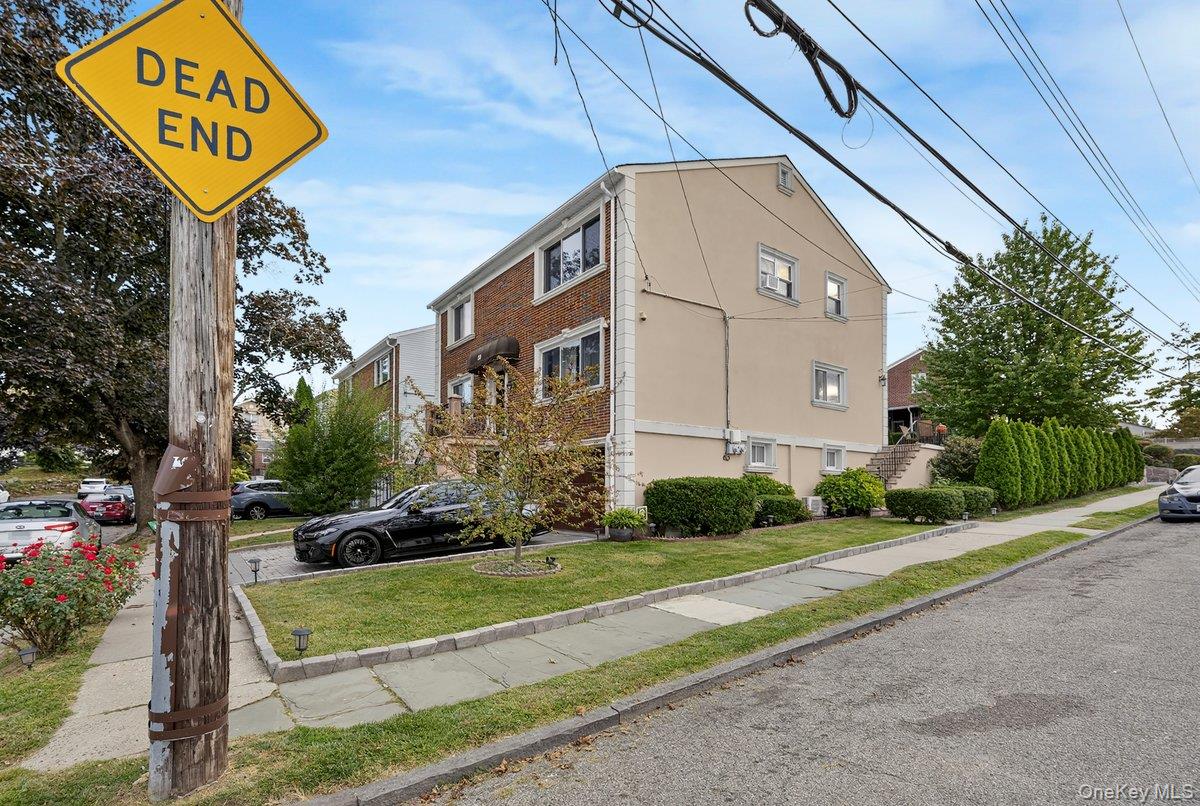 20 Ashford Place, Yonkers, NY 10701