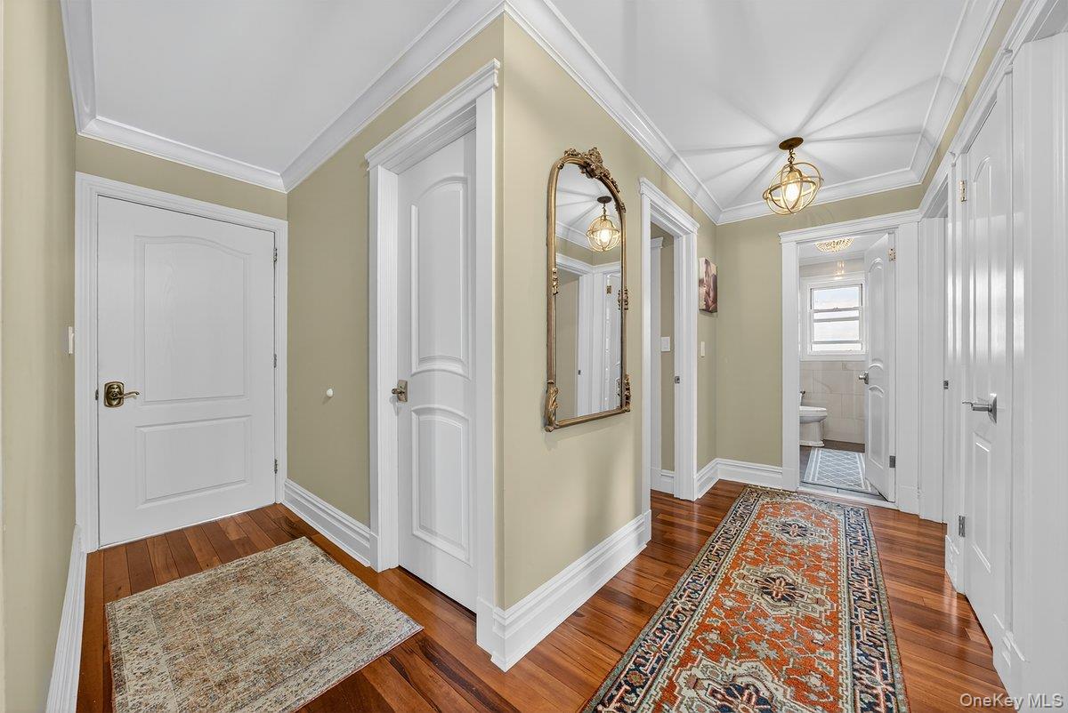 20 Ashford Place, Yonkers, NY 10701