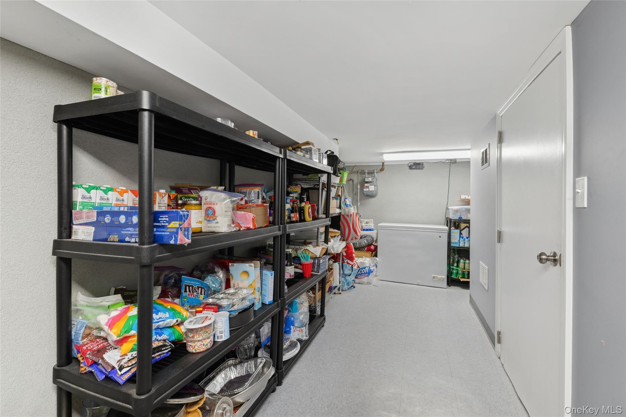 906 Ardmore Place, Bellmore, NY 11710