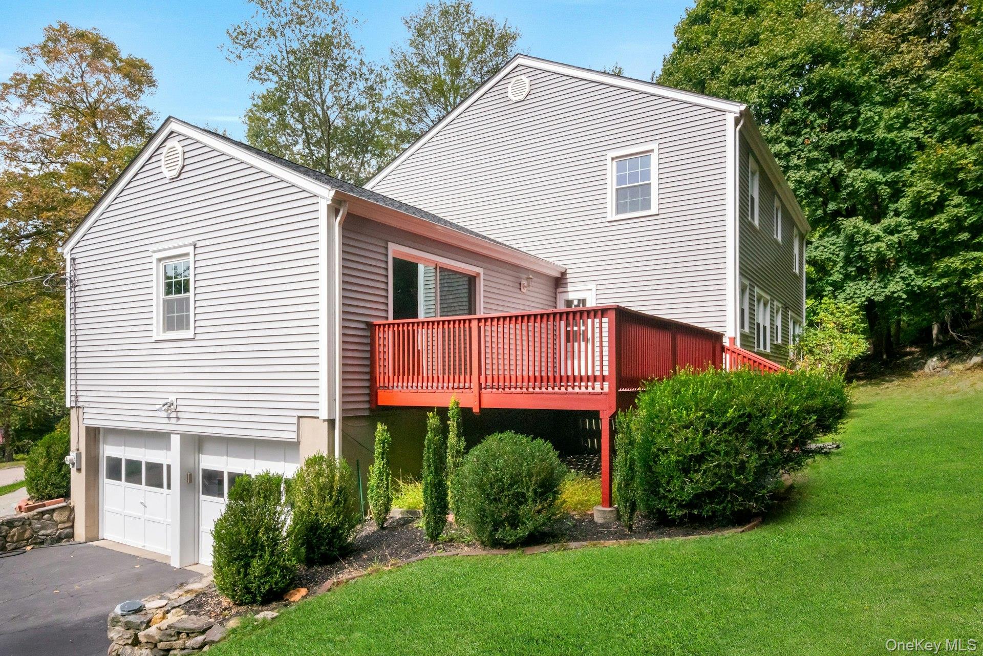 320 Cedar Drive W, Briarcliff Manor, NY 10510