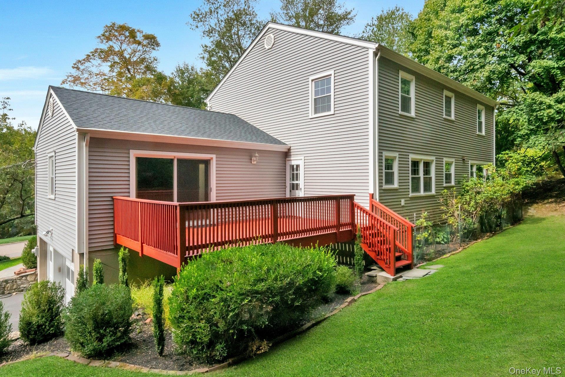 320 Cedar Drive W, Briarcliff Manor, NY 10510