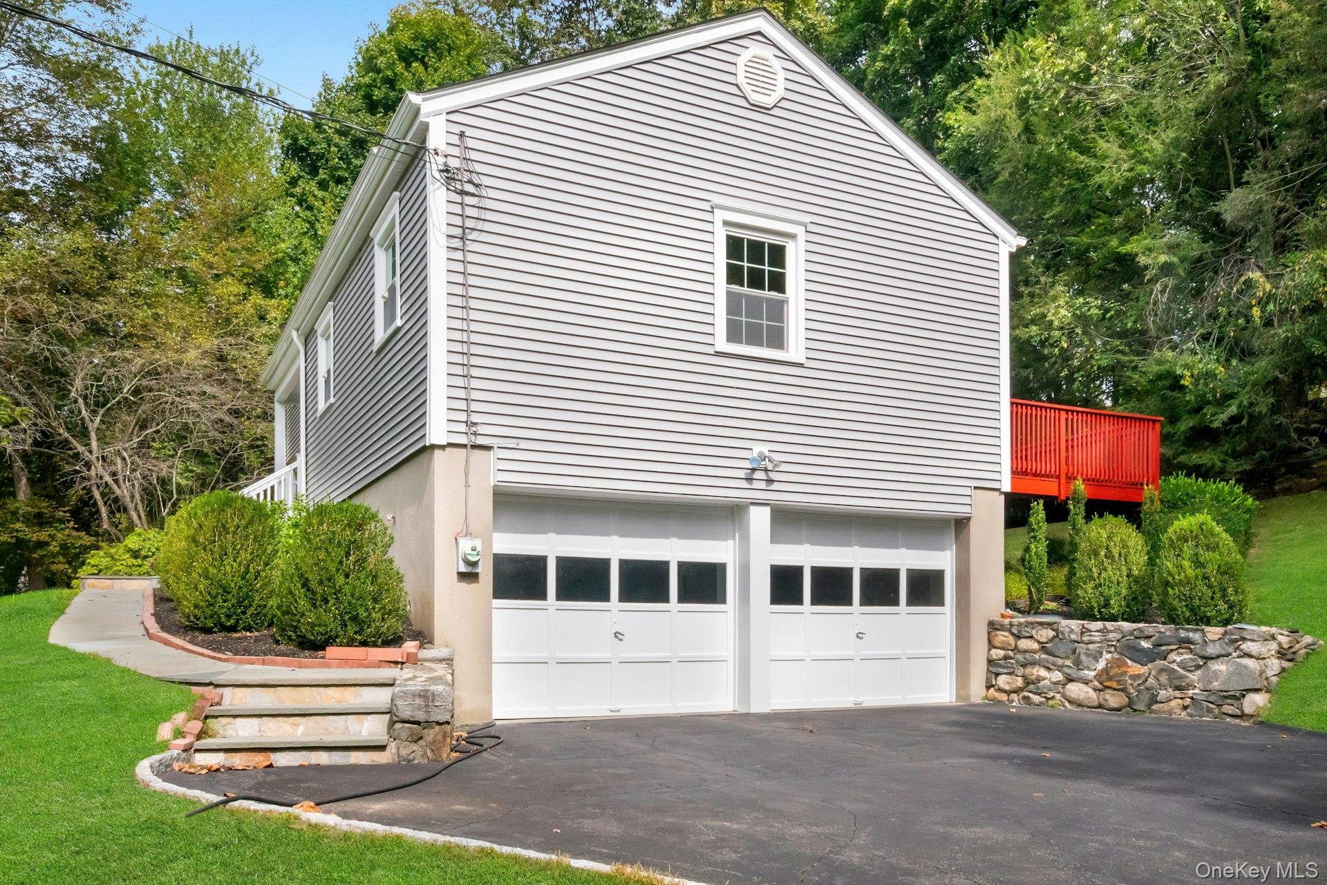 320 Cedar Drive W, Briarcliff Manor, NY 10510