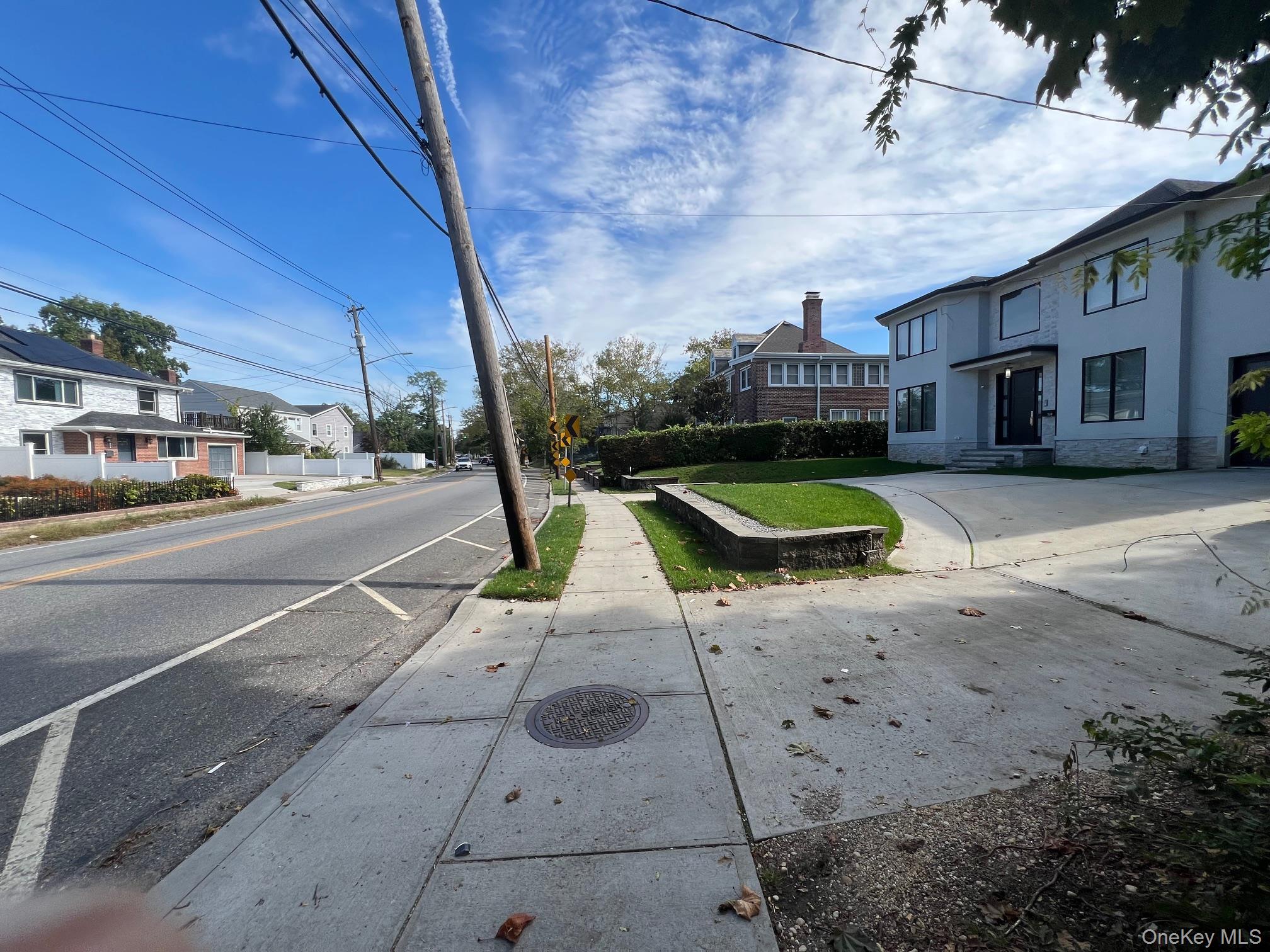 761 W Broadway, Woodmere, NY 11598