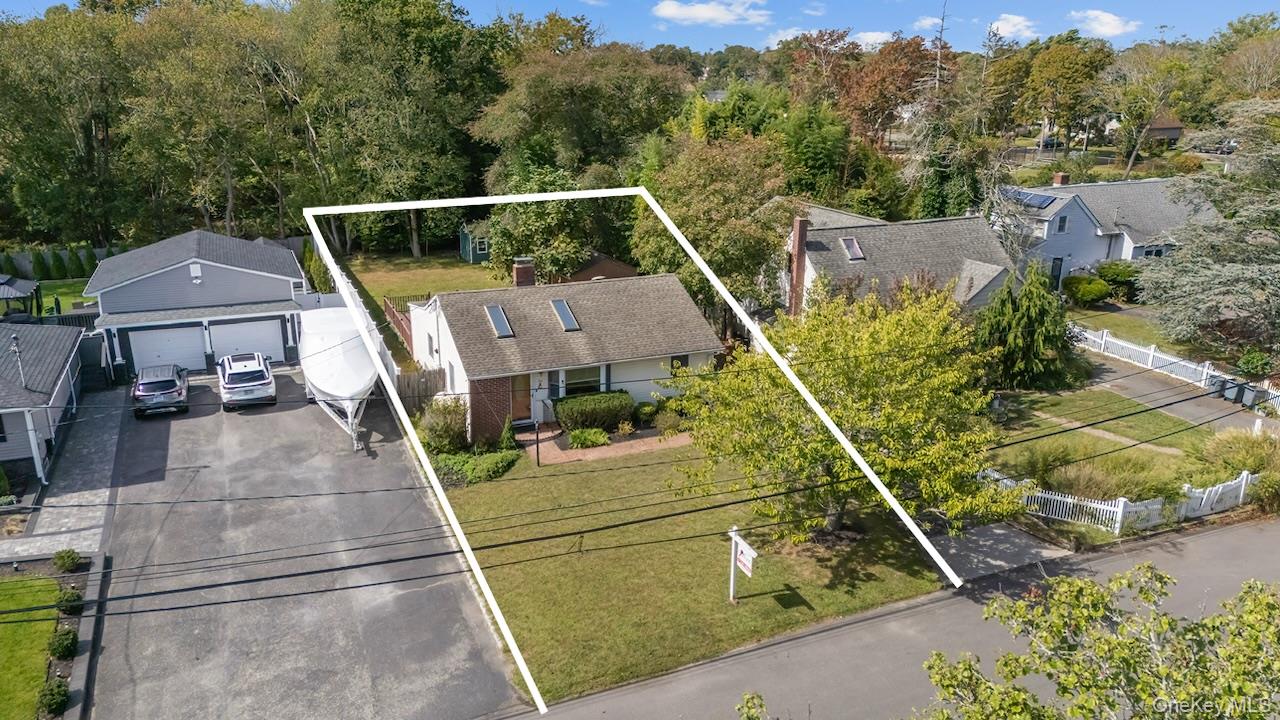 30 Thorburn Avenue, Patchogue, NY 11772