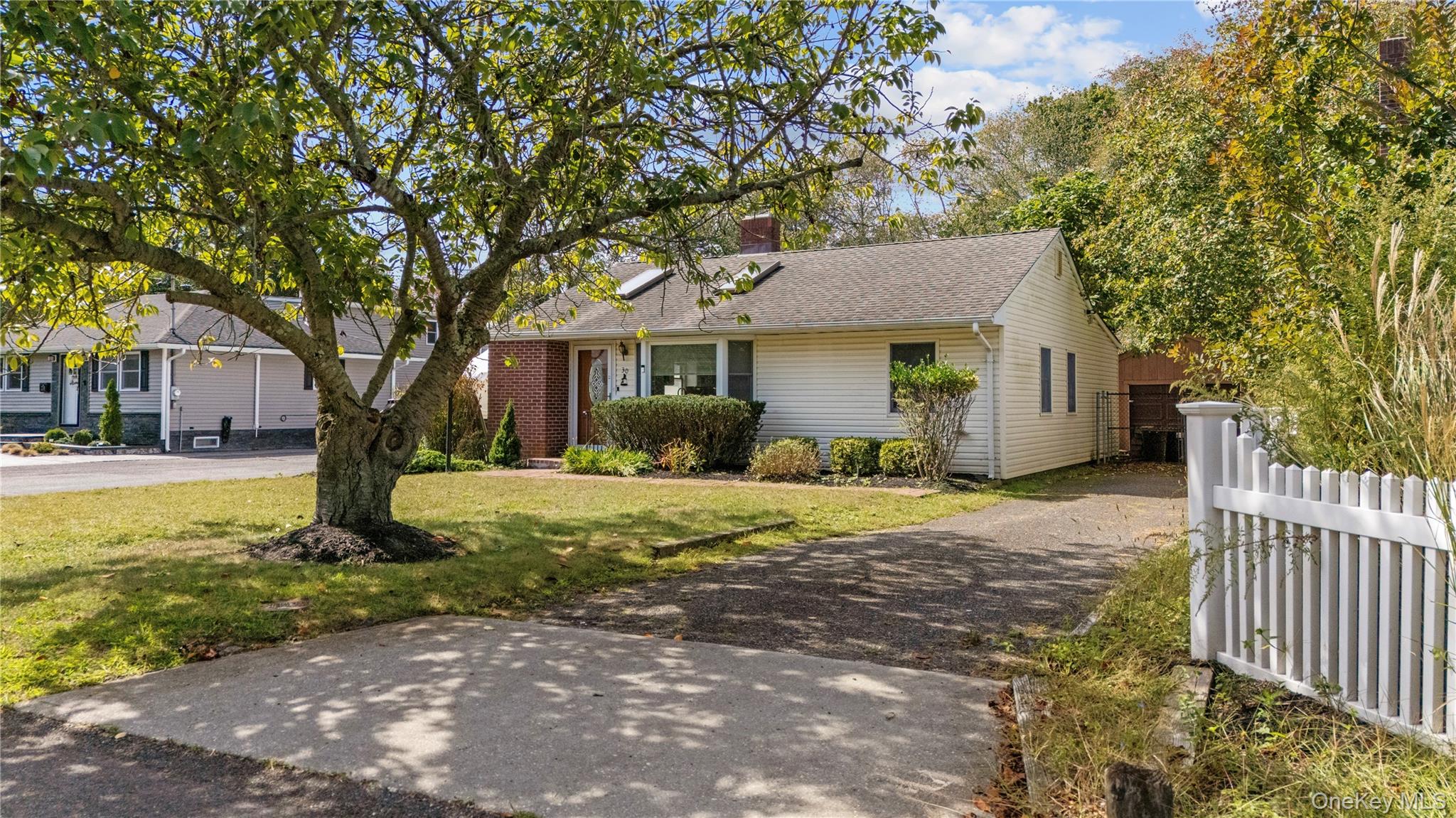 30 Thorburn Avenue, Patchogue, NY 11772