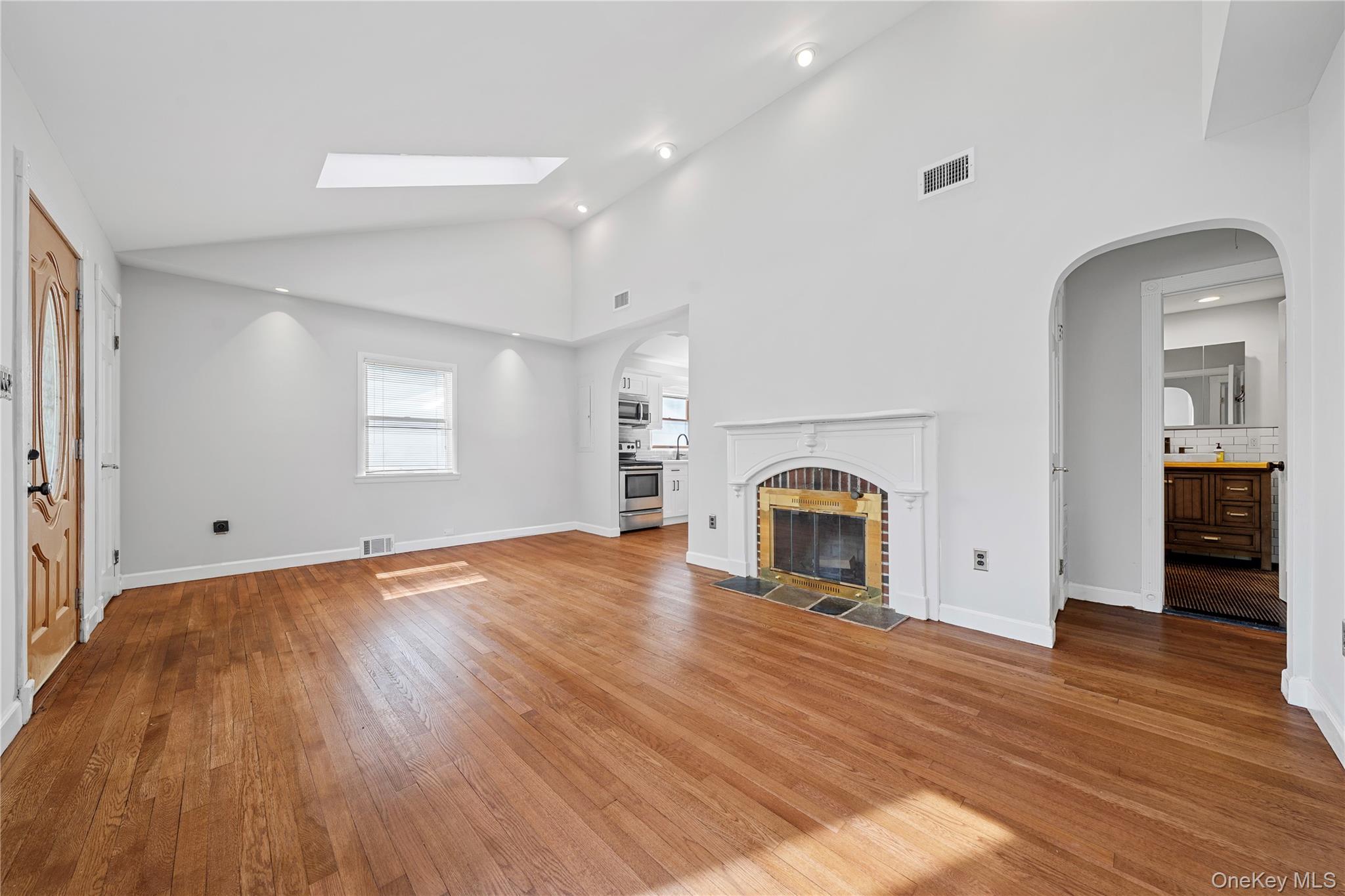 30 Thorburn Avenue, Patchogue, NY 11772