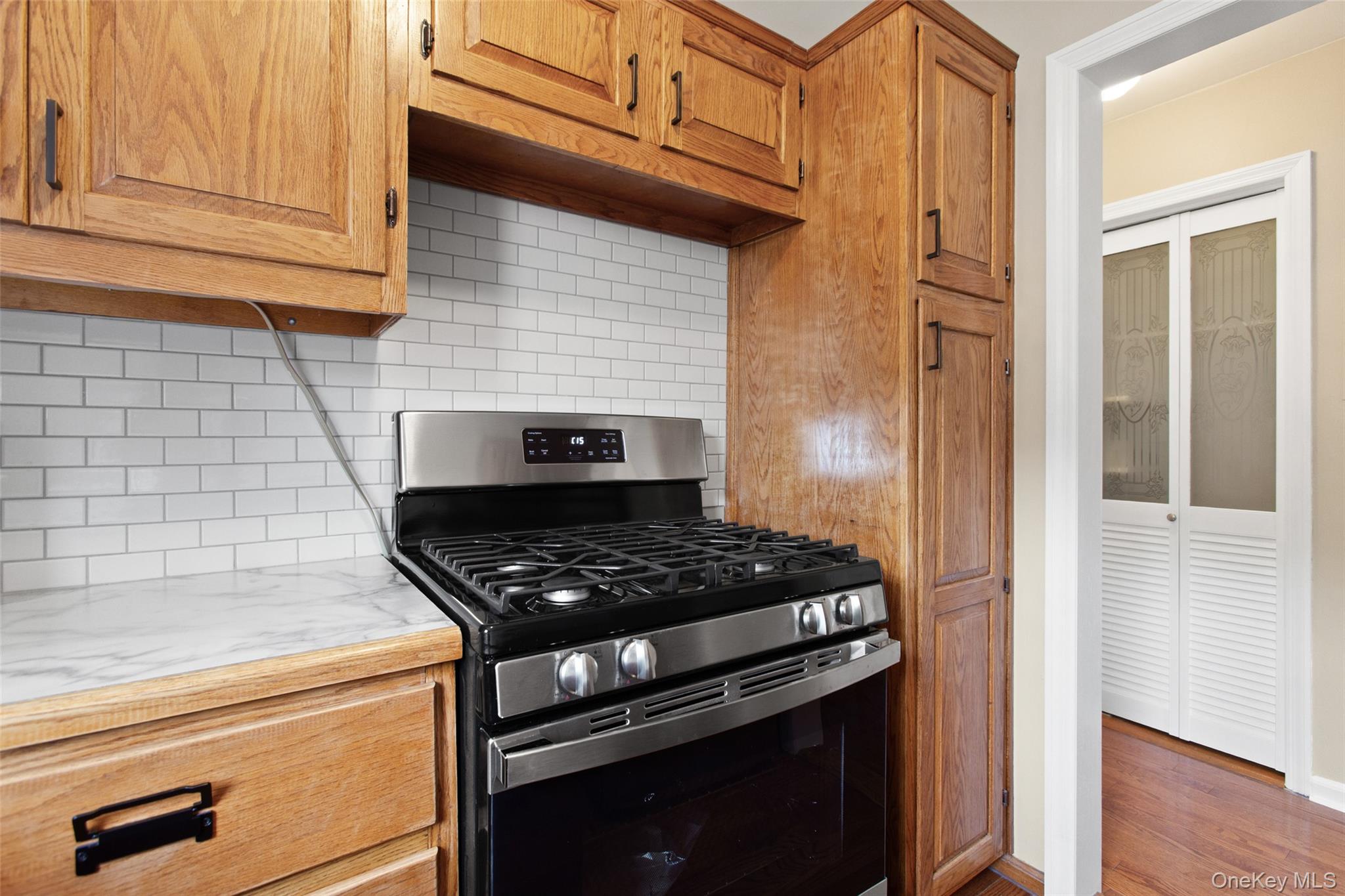 320 S Broadway # R12, Tarrytown, NY 10591