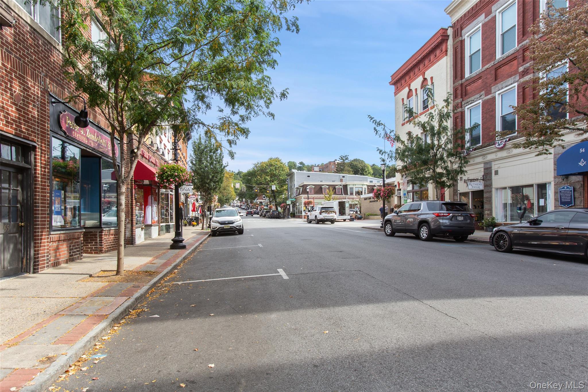 320 S Broadway # R12, Tarrytown, NY 10591