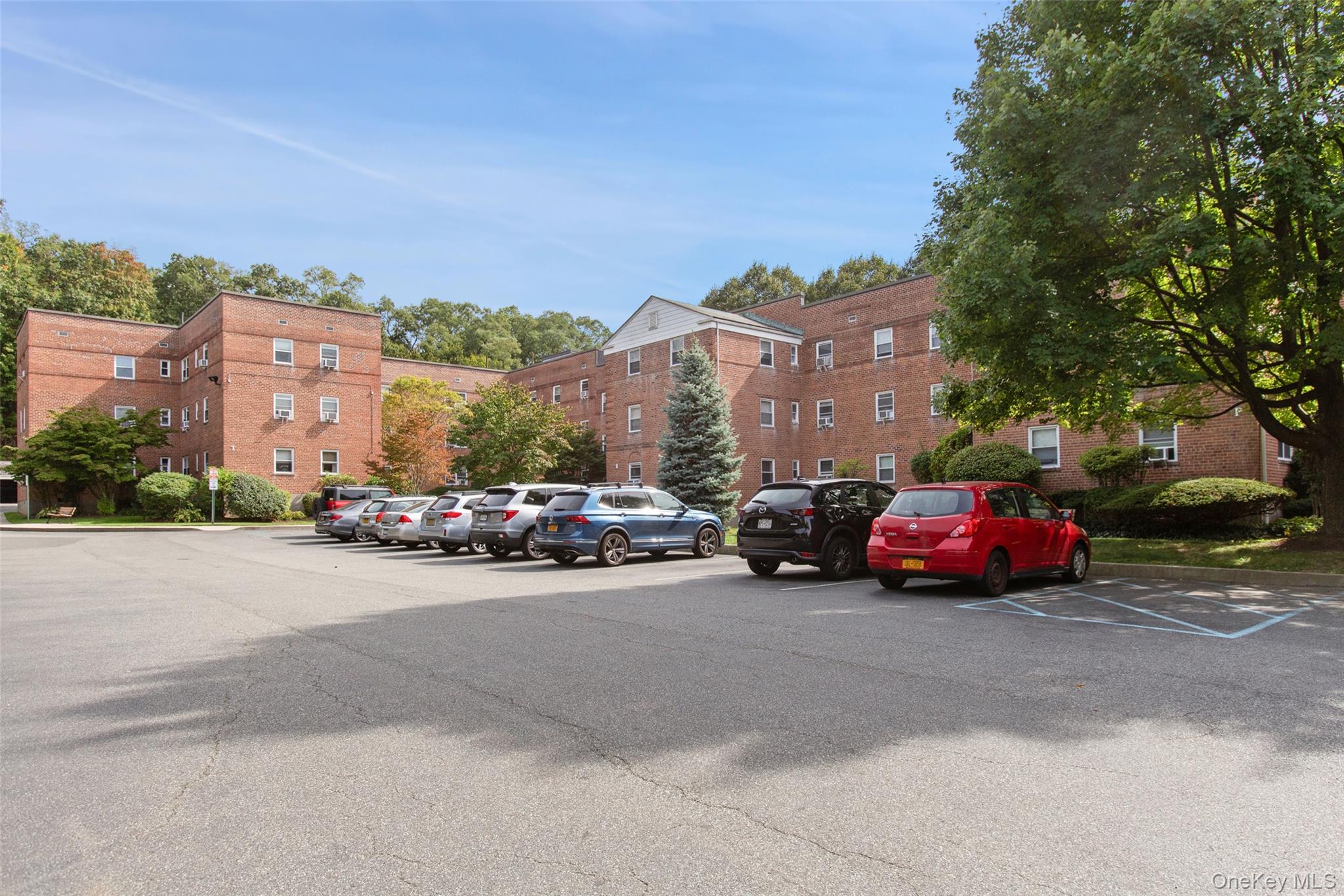 320 S Broadway # R12, Tarrytown, NY 10591