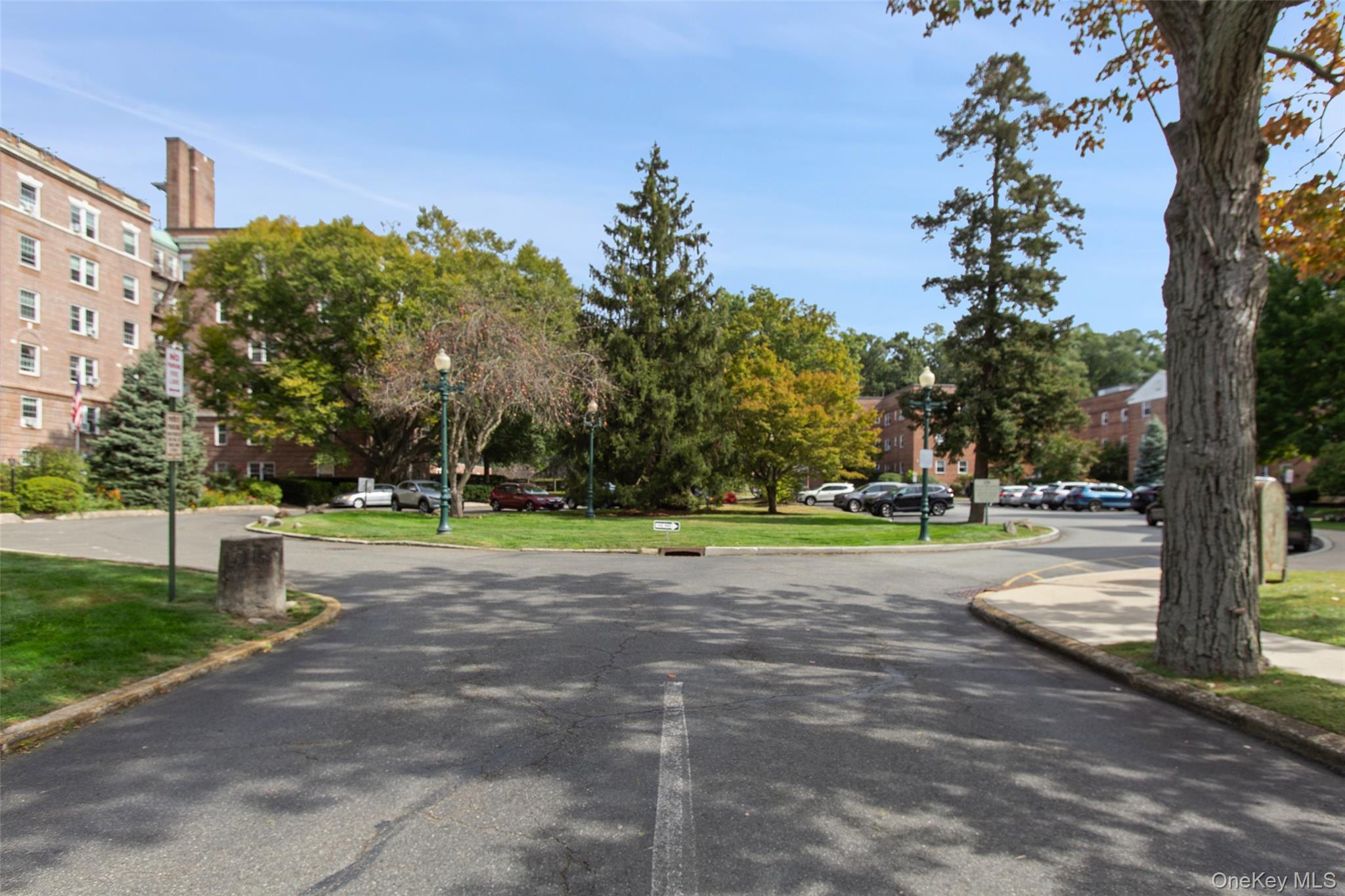 320 S Broadway # R12, Tarrytown, NY 10591