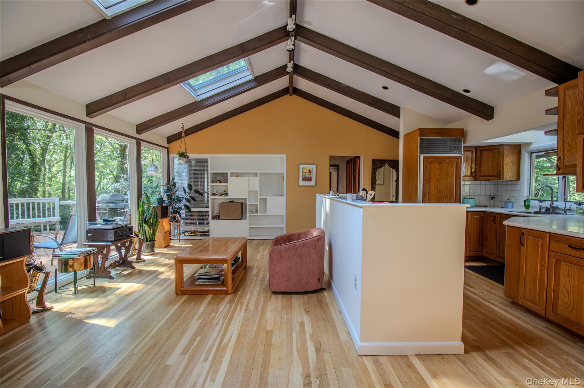 22 Meadowood Court, Huntington, NY 11743