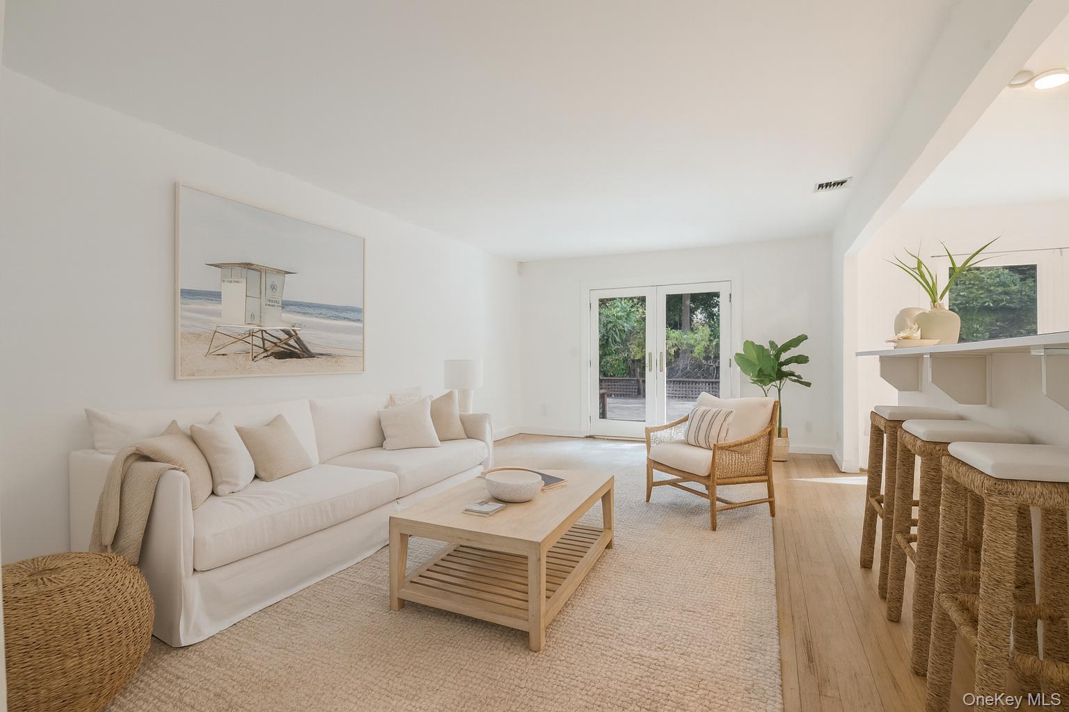 40 Nidzyn Avenue, Remsenburg, NY 11960