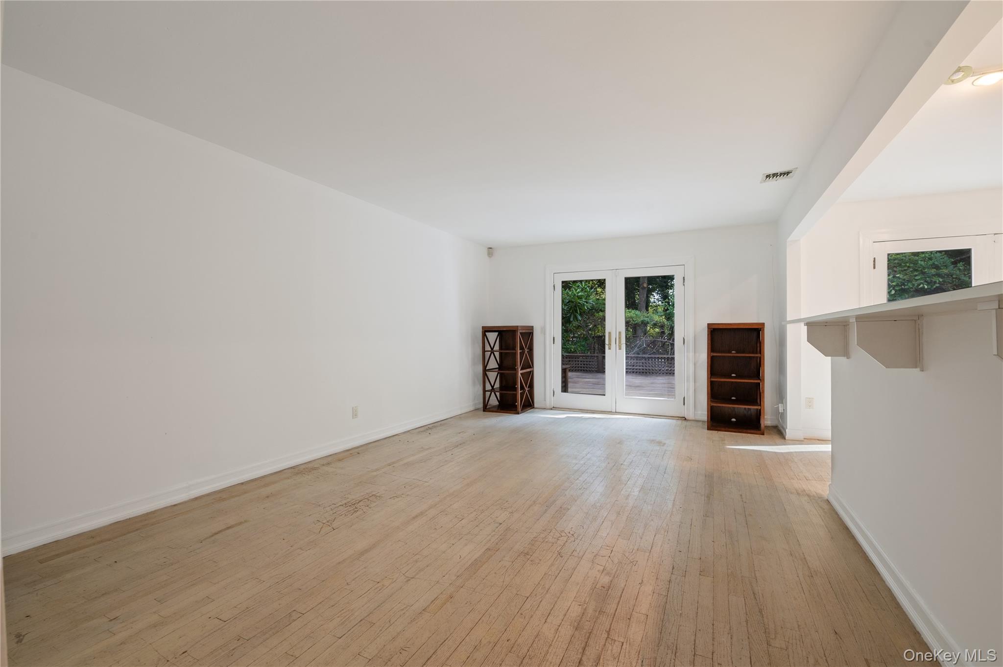 40 Nidzyn Avenue, Remsenburg, NY 11960