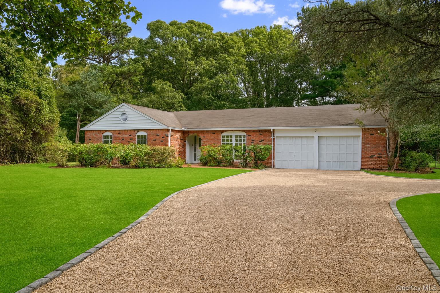 40 Nidzyn Avenue, Remsenburg, NY 11960