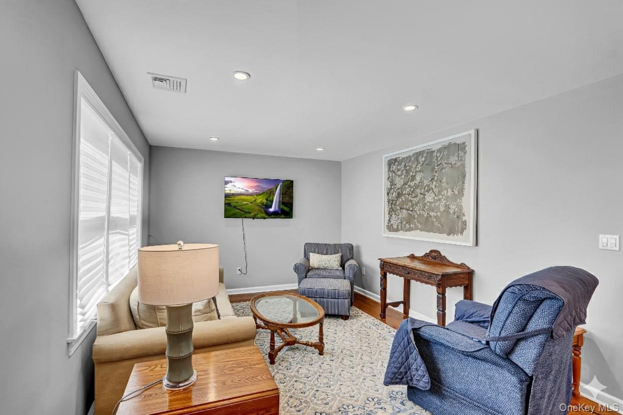 515 Chelsea Road, Oceanside, NY 11572