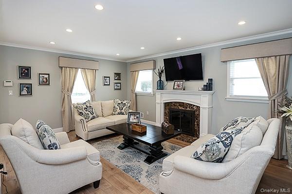 956 Hancock Avenue, Franklin Square, NY 11010