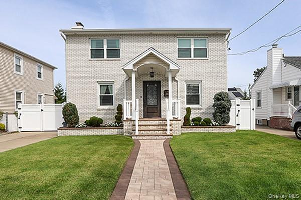 956 Hancock Avenue, Franklin Square, NY 11010