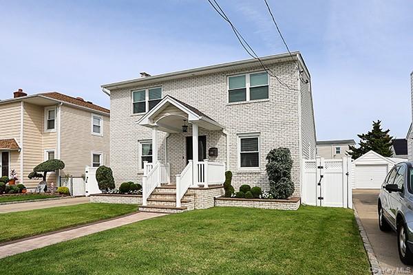 956 Hancock Avenue, Franklin Square, NY 11010