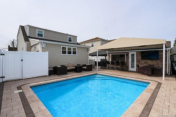 956 Hancock Avenue, Franklin Square, NY 11010