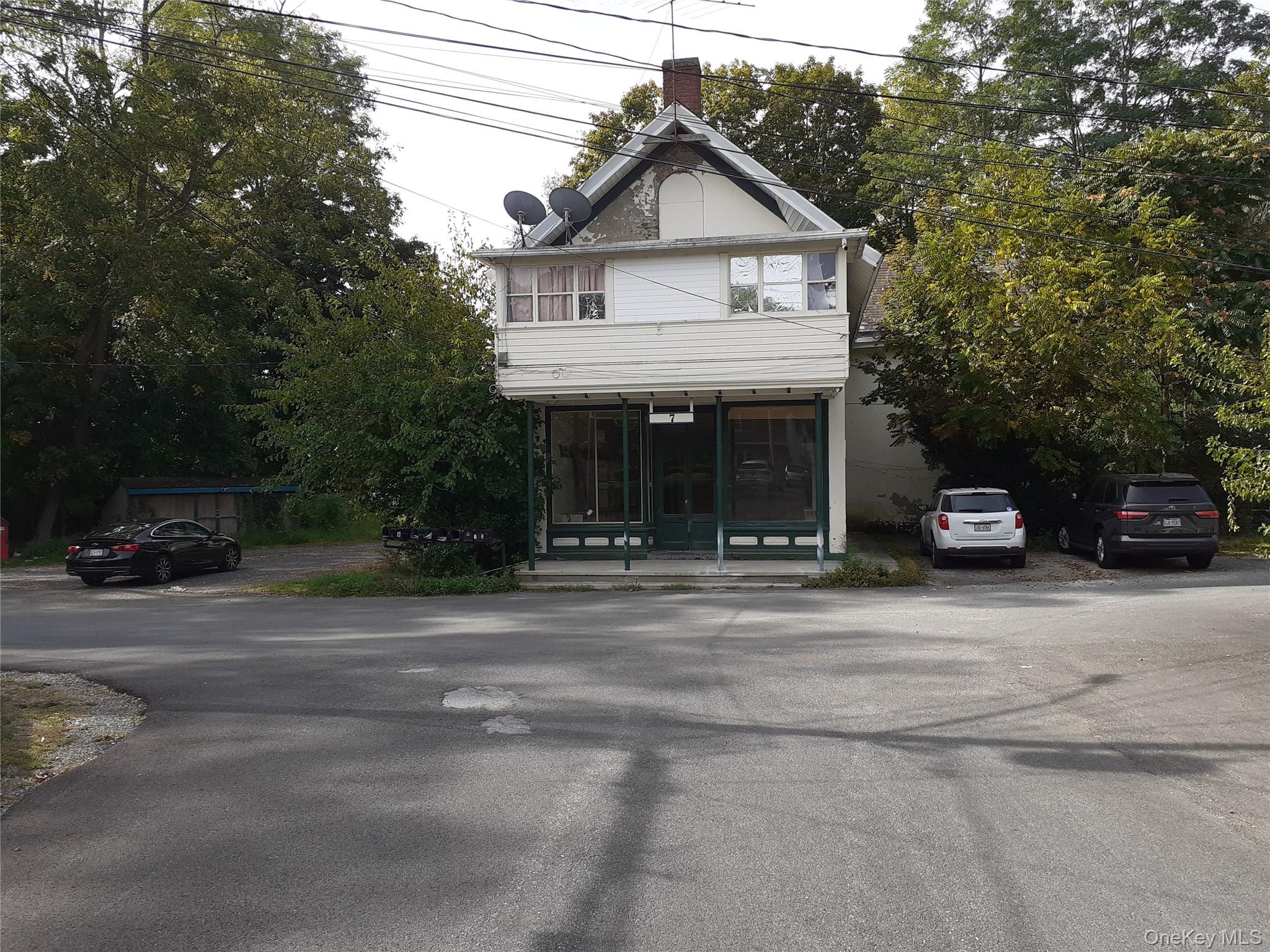 1 Sackett Square, Chester, NY 10918