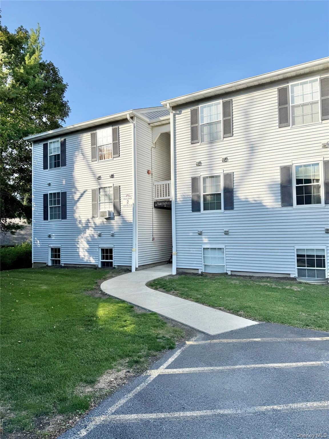 2 LEXINGTON Hill # 7, Harriman, NY 10926