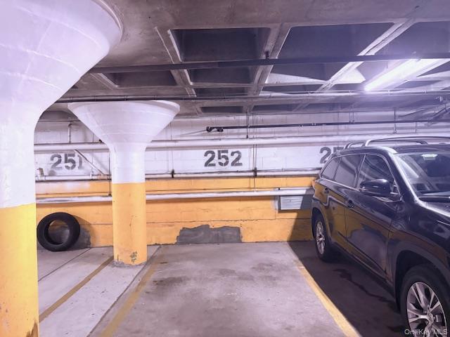 61-20 Grand Central Parkway # A902, Forest Hills, NY 11375