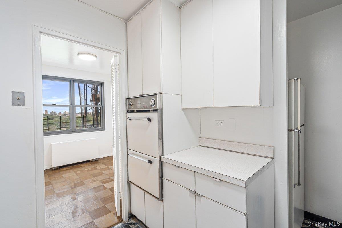 61-20 Grand Central Parkway # A902, Forest Hills, NY 11375