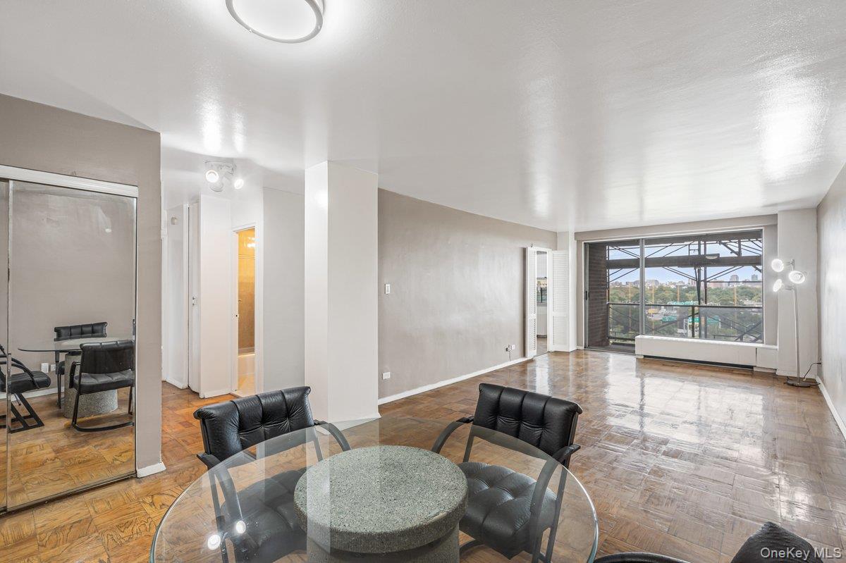 61-20 Grand Central Parkway # A902, Forest Hills, NY 11375