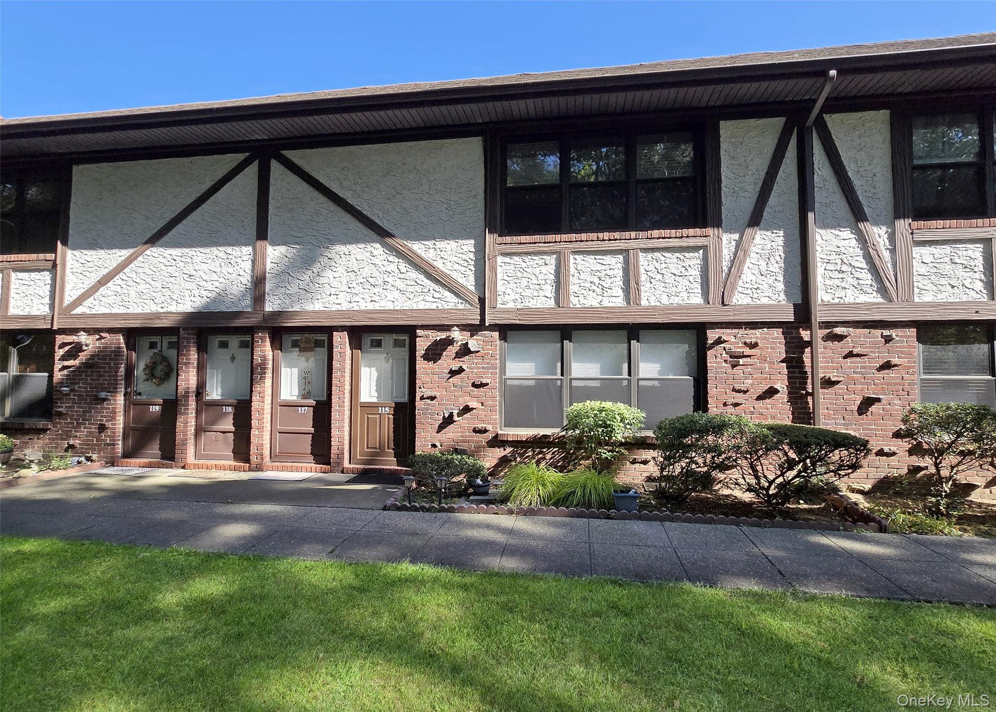 115 Bailey Court # 115, Middle Island, NY 11953