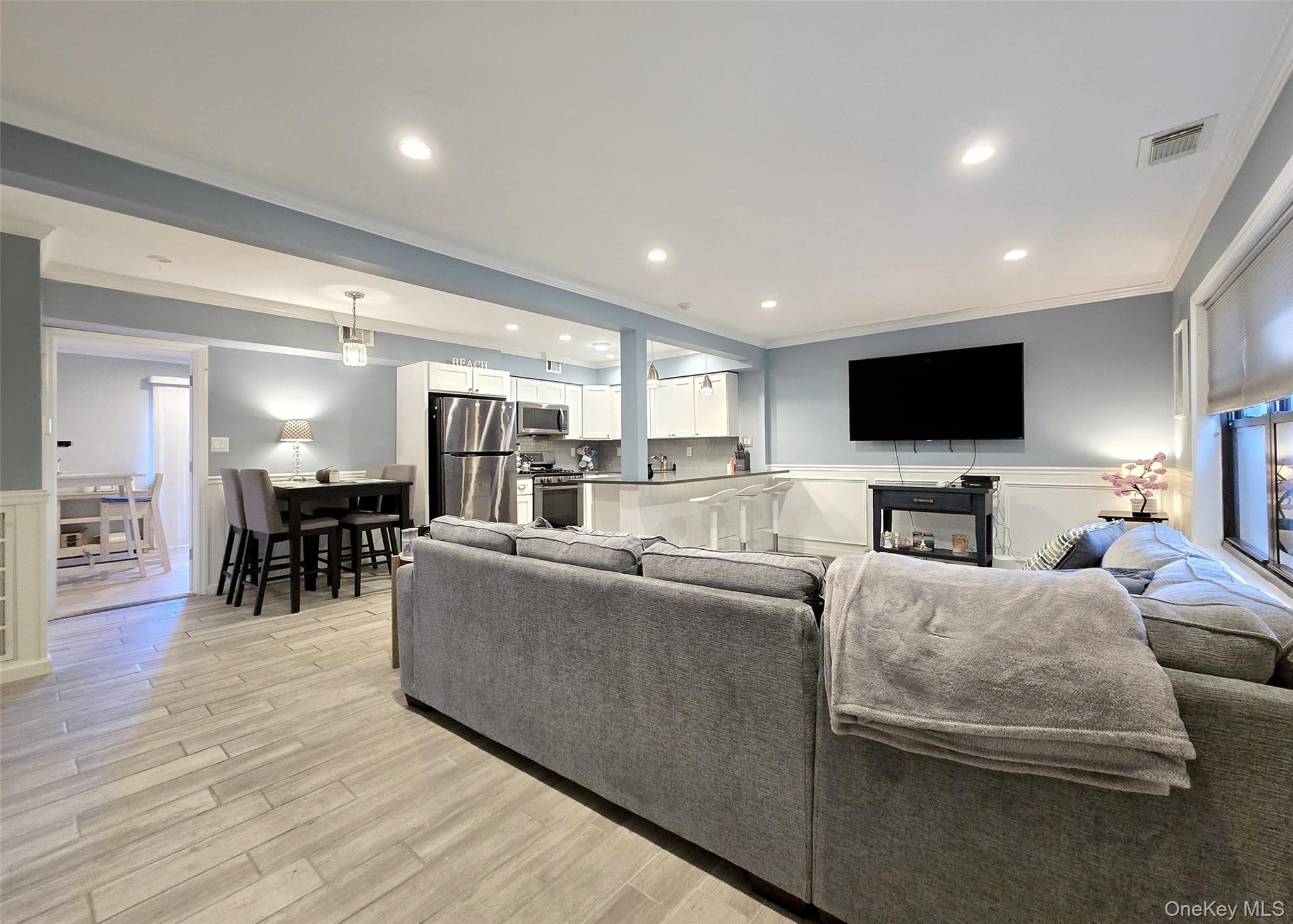 115 Bailey Court # 115, Middle Island, NY 11953