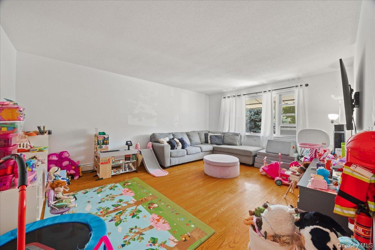 1193 Neill Avenue, Bronx, NY 10461