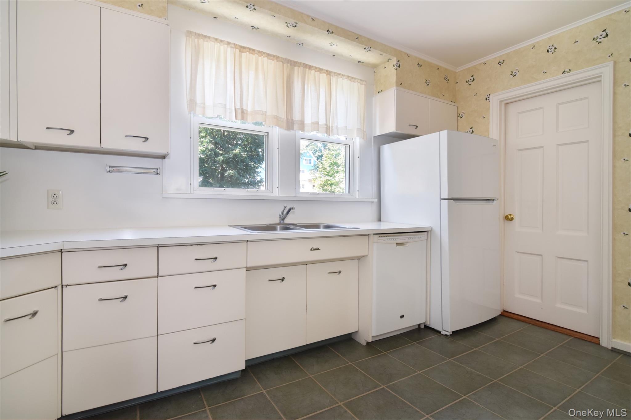 140 Ramsey Avenue, Yonkers, NY 10701