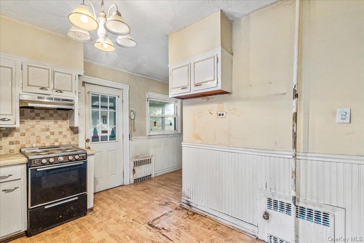 84-25 115th Street, Kew Gardens, NY 11418