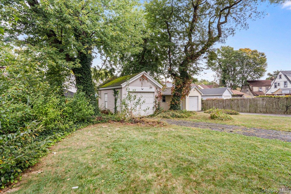 84-25 115th Street, Kew Gardens, NY 11418