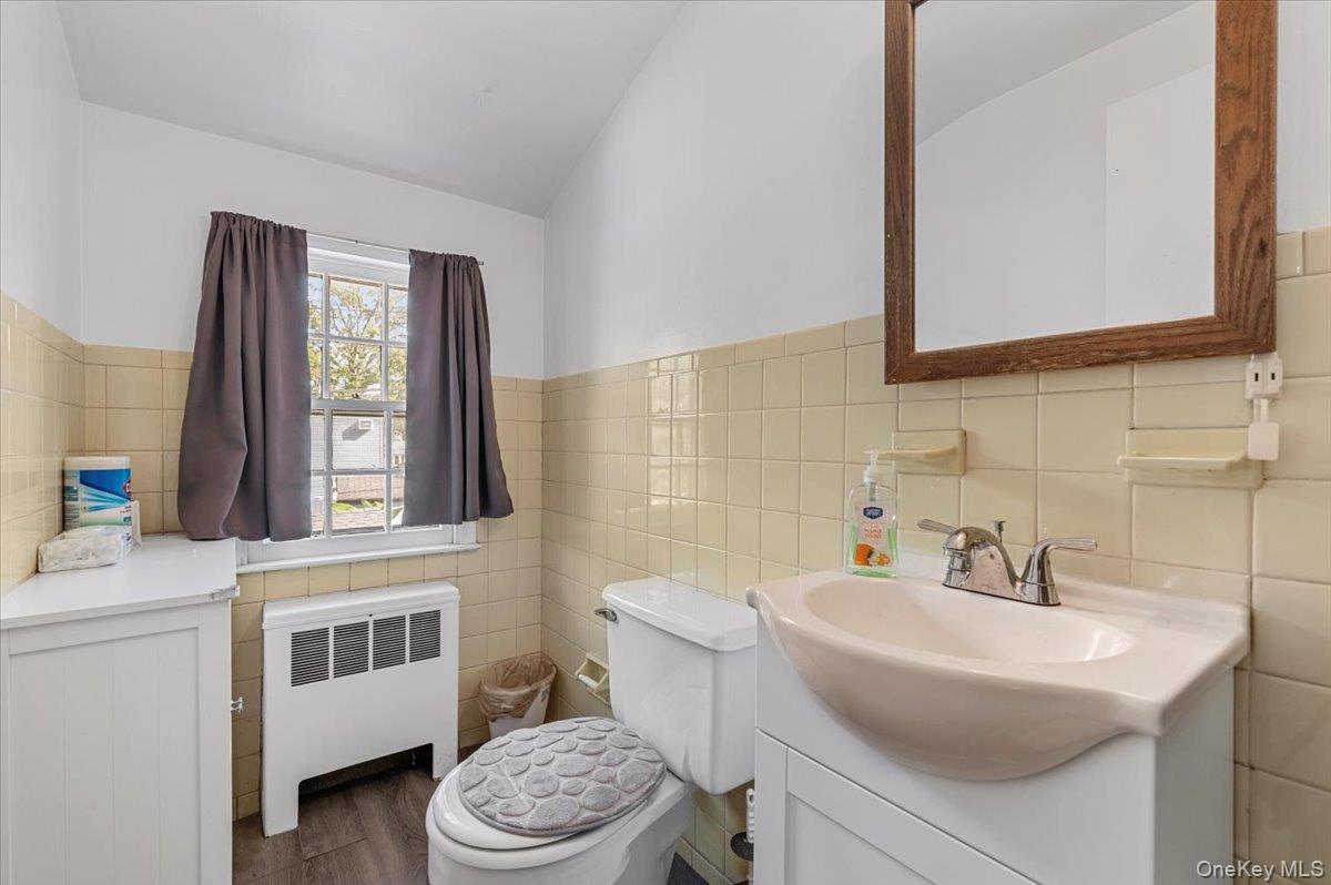 109 Periwinkle Road, Levittown, NY 11756