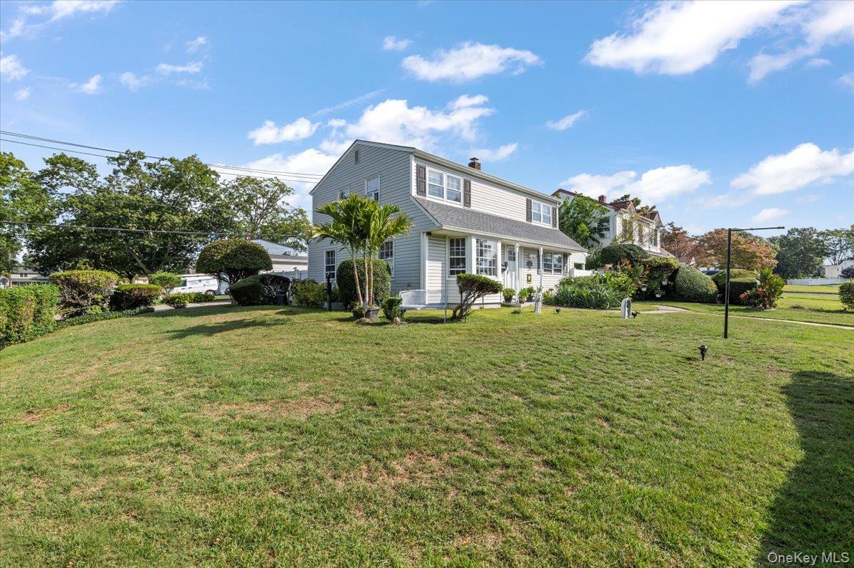 109 Periwinkle Road, Levittown, NY 11756