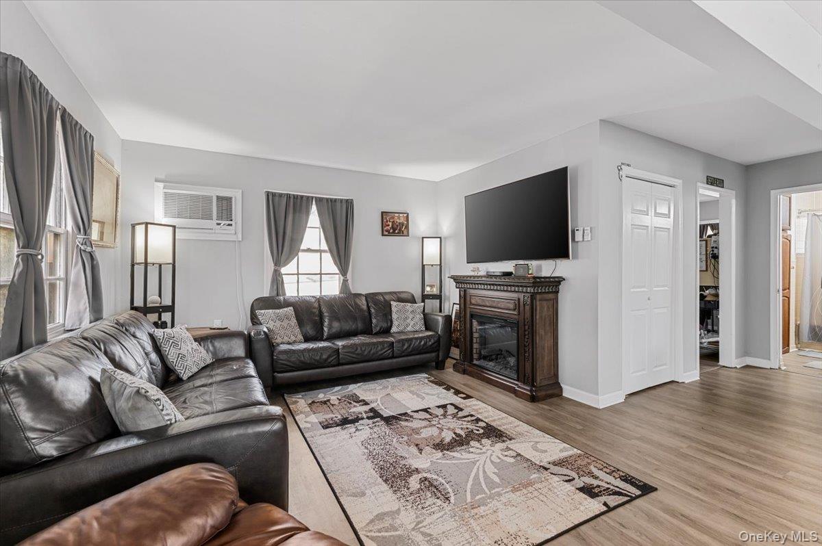 109 Periwinkle Road, Levittown, NY 11756