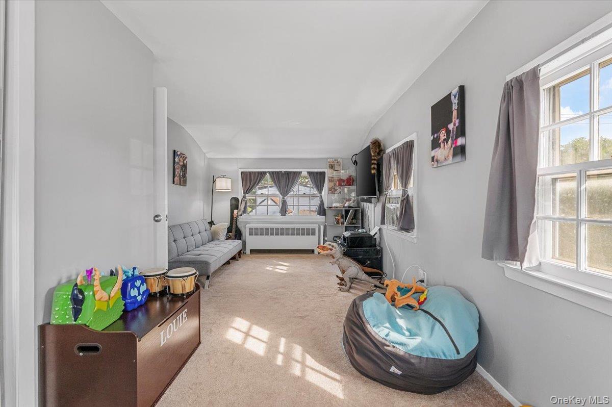 109 Periwinkle Road, Levittown, NY 11756