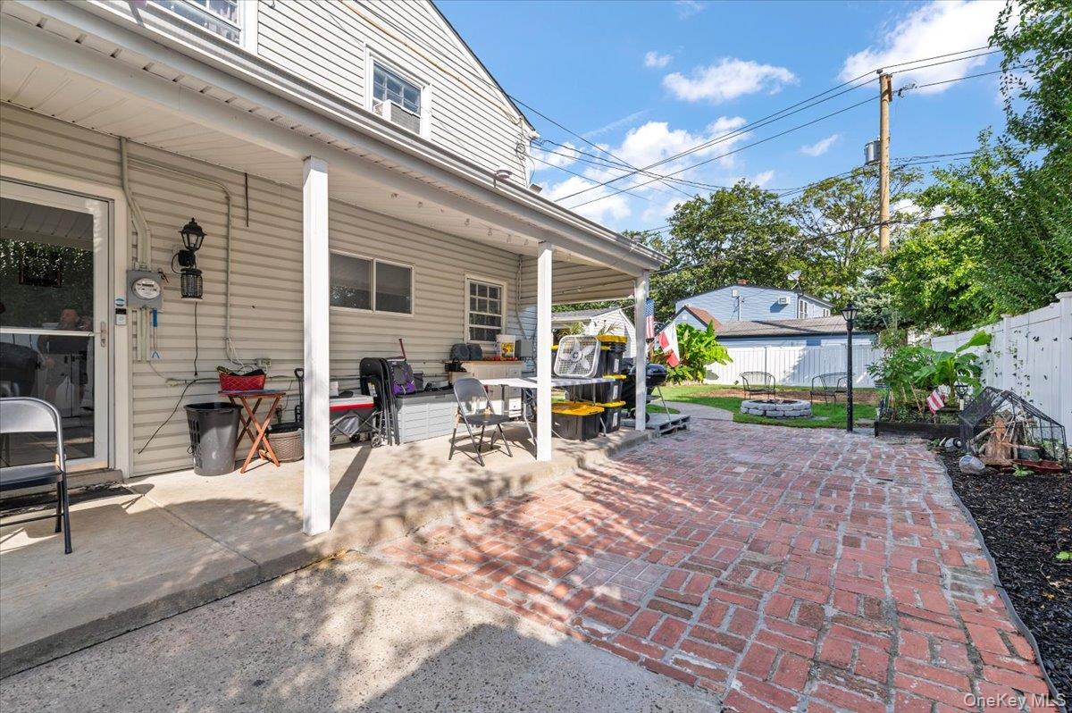 109 Periwinkle Road, Levittown, NY 11756