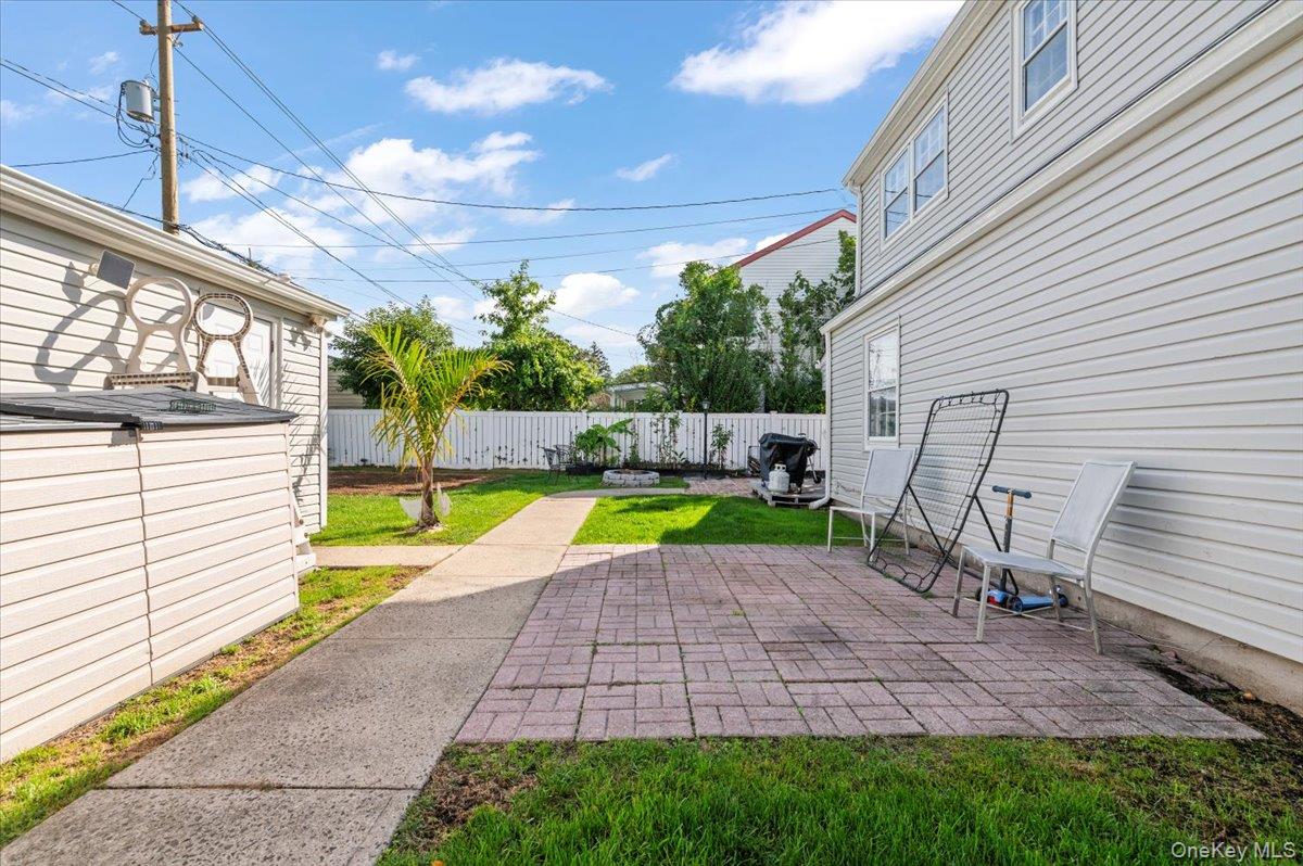 109 Periwinkle Road, Levittown, NY 11756