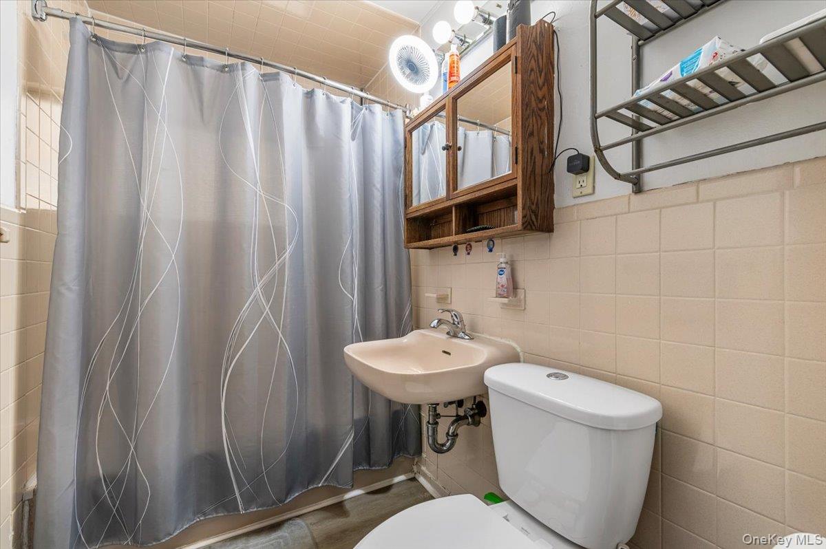 109 Periwinkle Road, Levittown, NY 11756