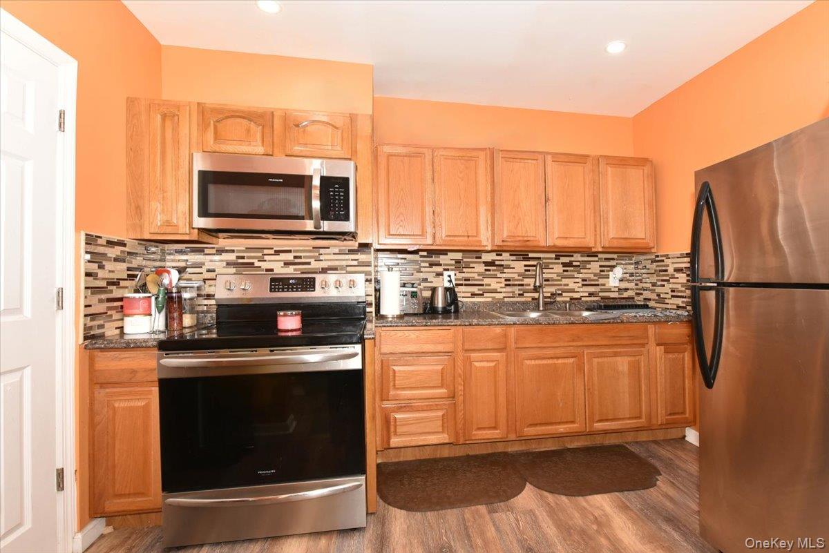 121 Riverdale Avenue, Brooklyn, NY 11212