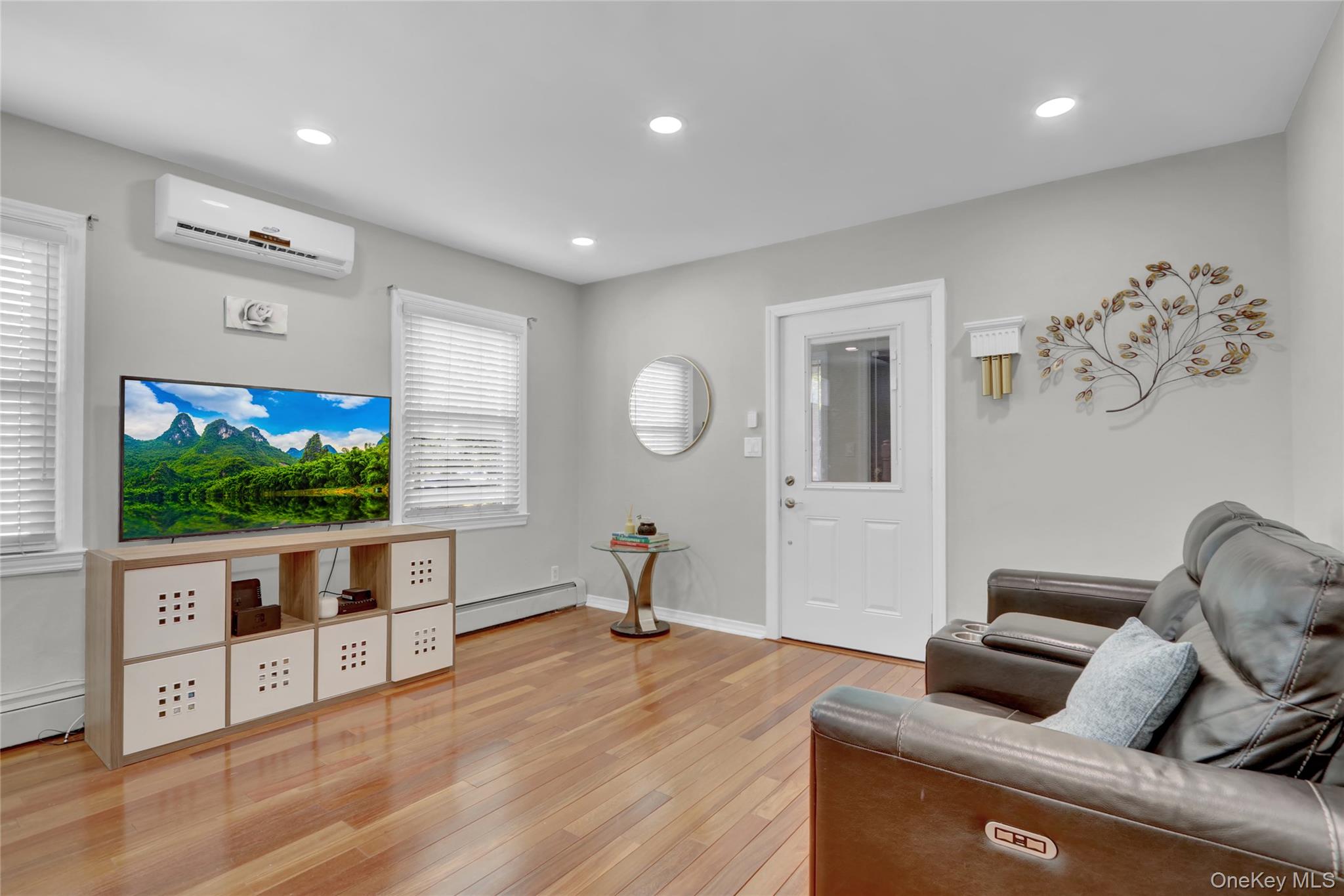 85-16 250th Street, Bellerose, NY 11426