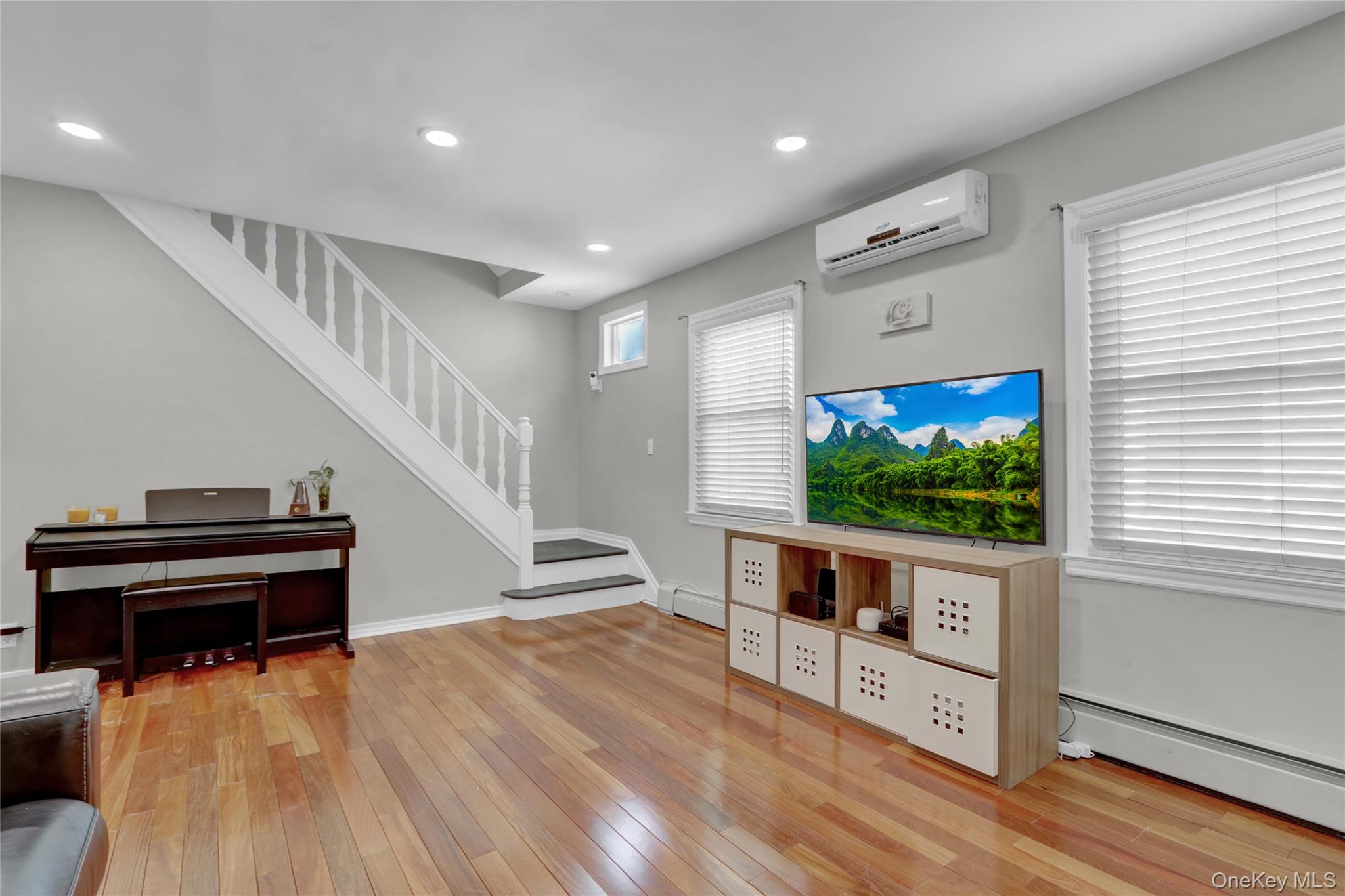 85-16 250th Street, Bellerose, NY 11426