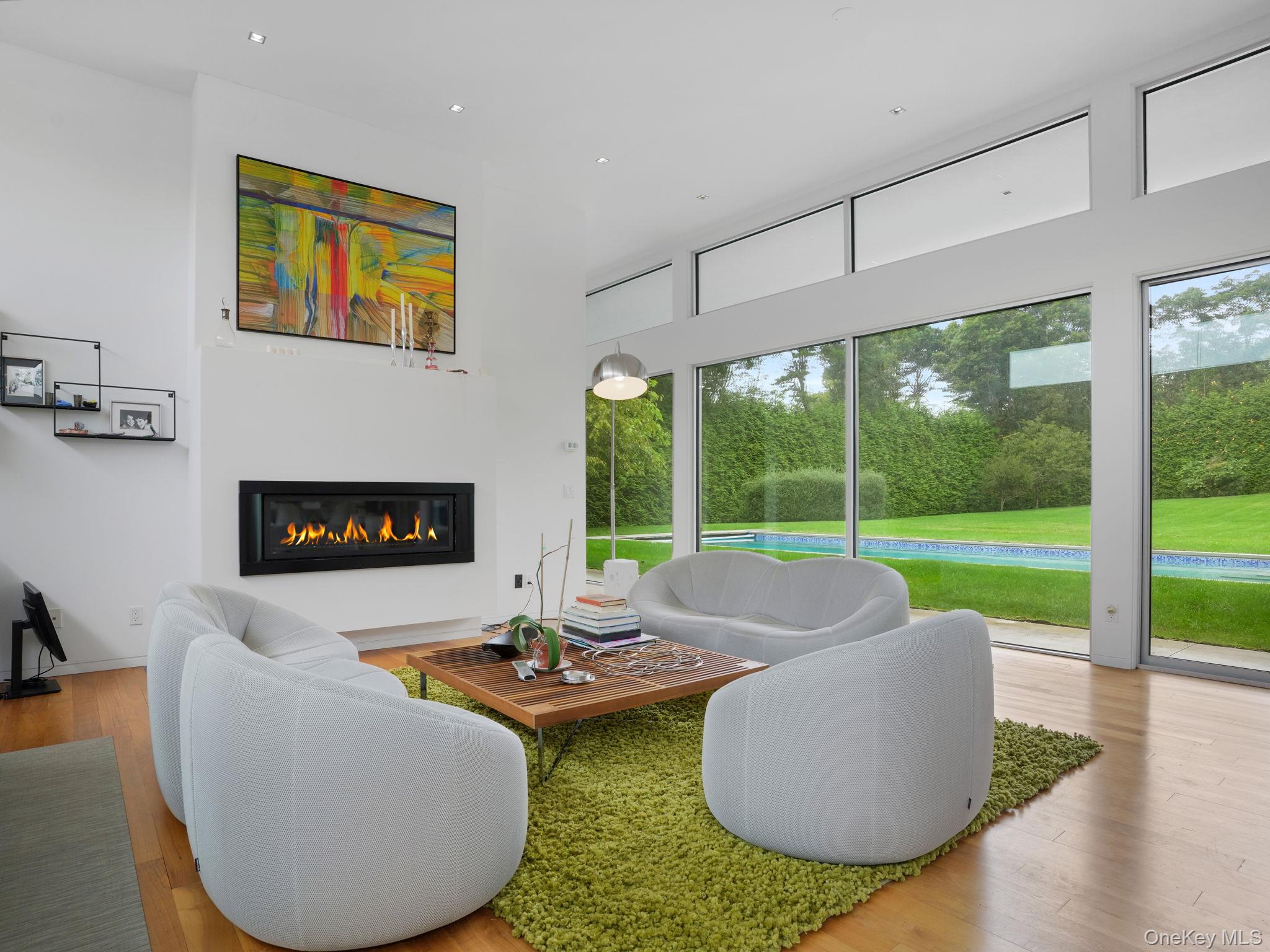 Southampton, NY 11968