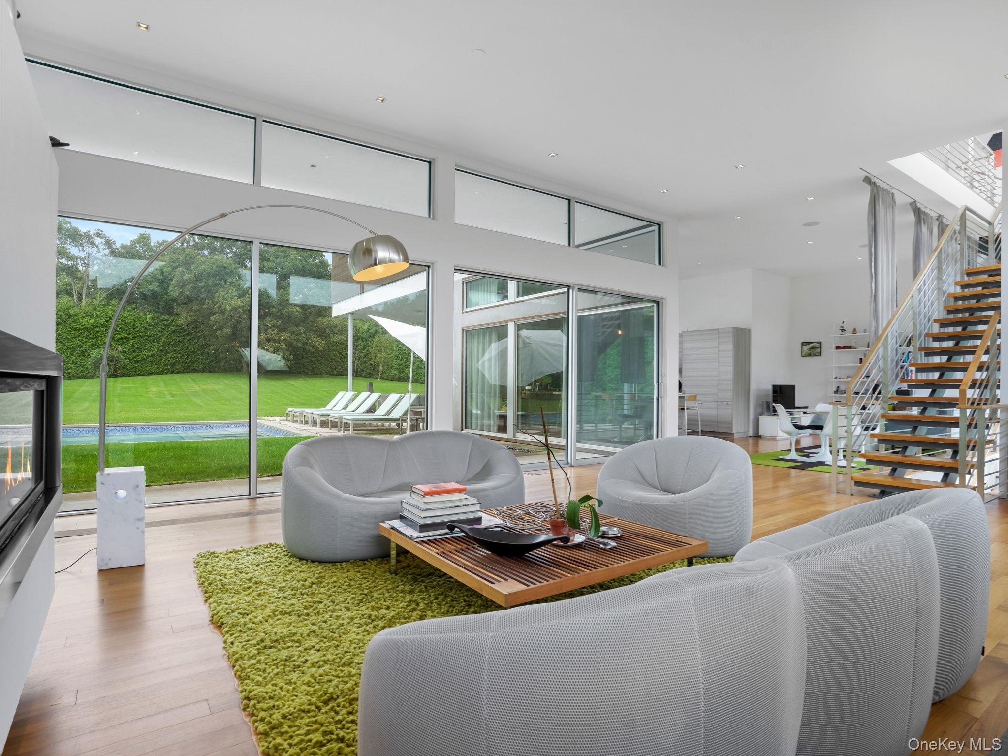 Southampton, NY 11968