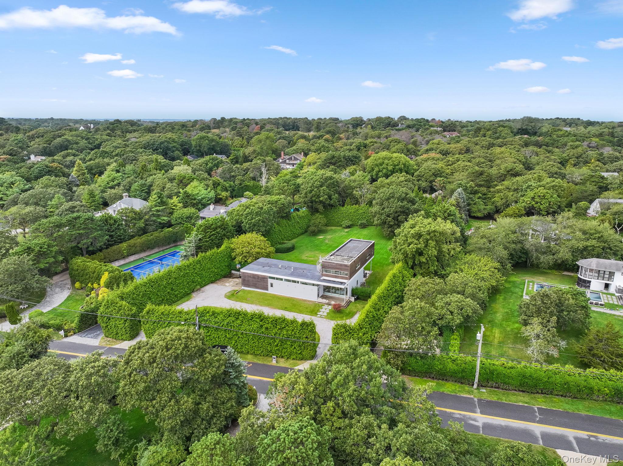 Southampton, NY 11968